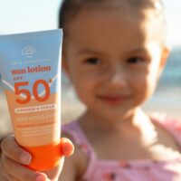 Opaľovací krém Sensitive SPF50+ 50 ml – náhľad 3