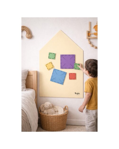 MagneKids Magnetická nástenná tabuľa Domček Piesková 70 x 44 cm